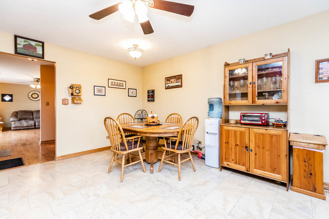 721 Schoolgate Road New Lenox, IL 60451 - Photo 8 of 36