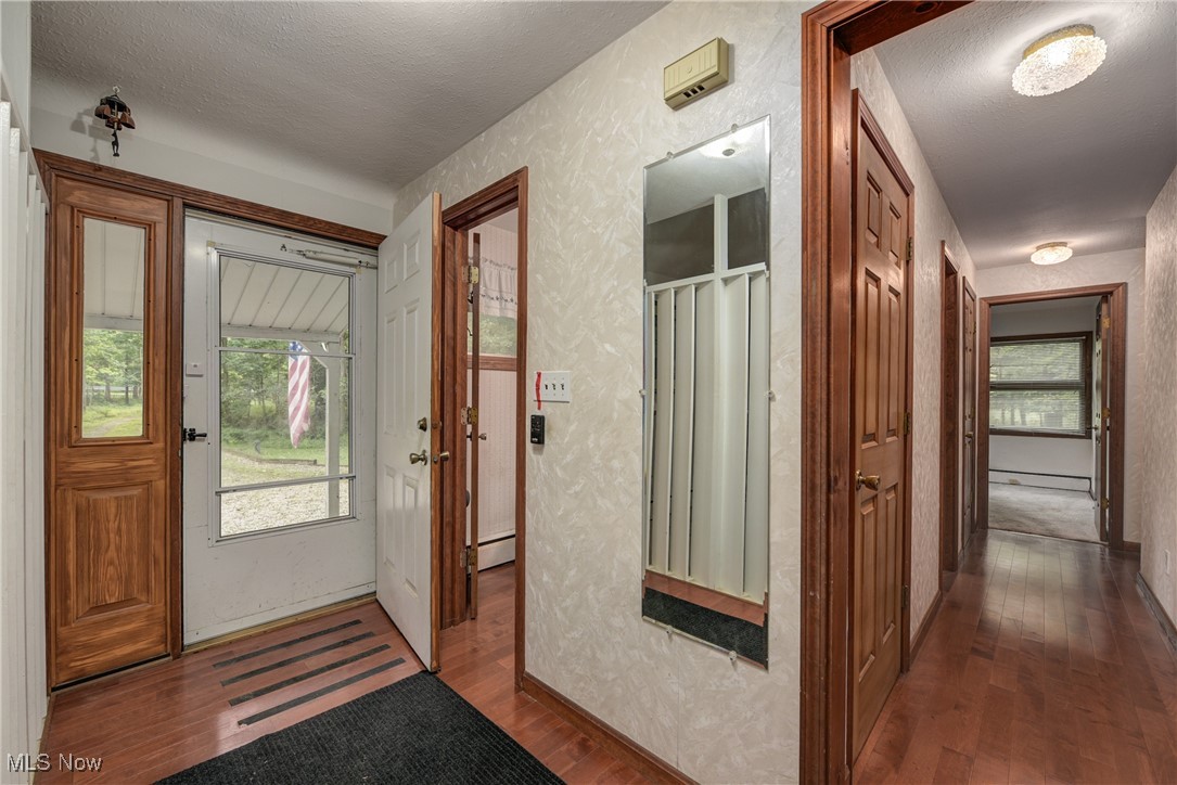 10221 Barr Road Brecksville, OH 44141 - Photo 5 of 31