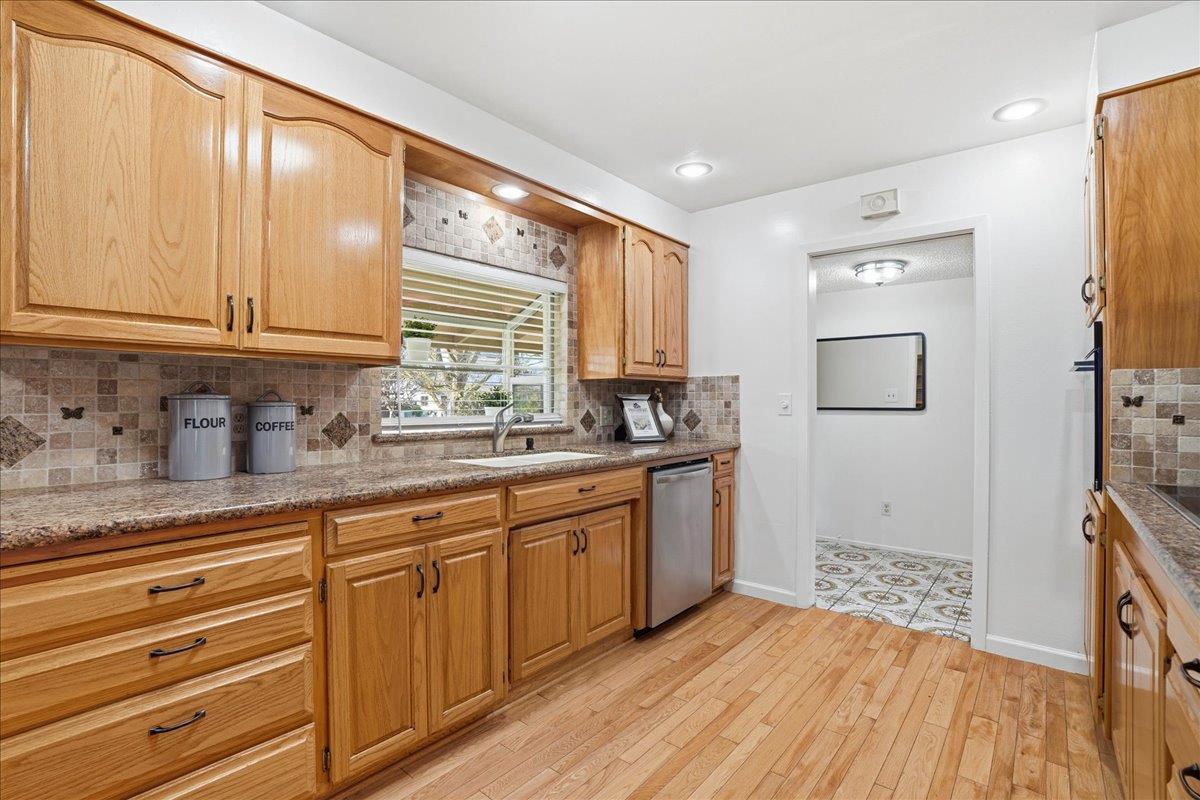 4812 Alexon Way Carmichael, CA 95608 - Photo 18 of 54