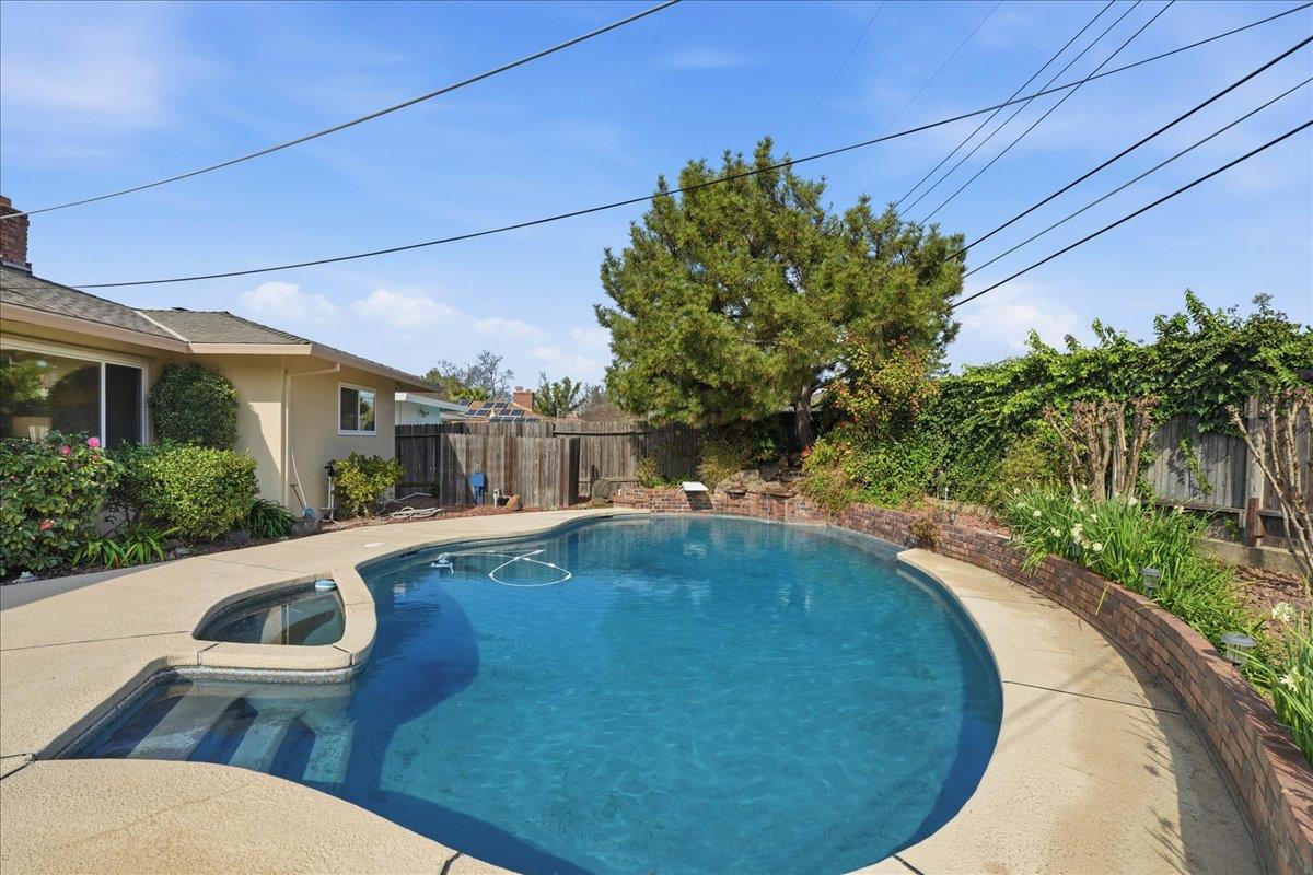 4812 Alexon Way Carmichael, CA 95608 - Photo 38 of 54