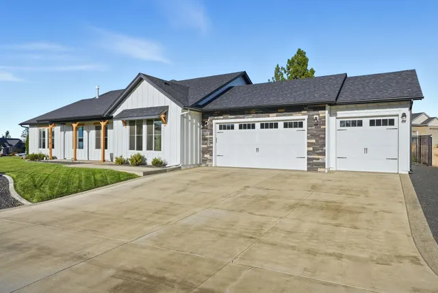 $898,500 | 2539 South Man O' War Lane, Veradale, WA 99037