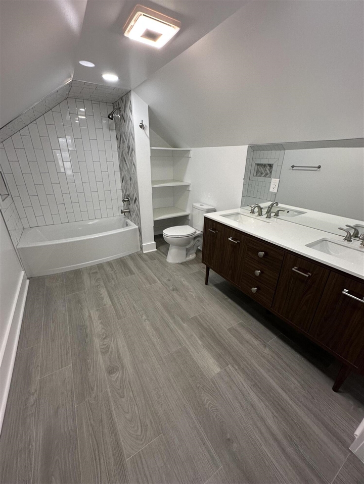 556 Cooper Street Jackson, MI 49201 - Photo 9 of 17