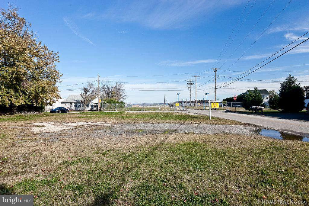 Bay Drive Baltimore, MD 21219 - Photo 6 of 12 Exterior General