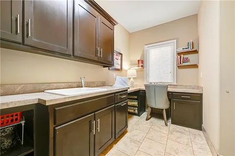 $865,000 | 1700 Northeast Woodland Shores Lane, Lee's Summit, MO 64086