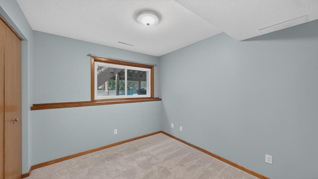 5023 25th Avenue Northwest Rochester, MN 55901 - Photo 27 of 39