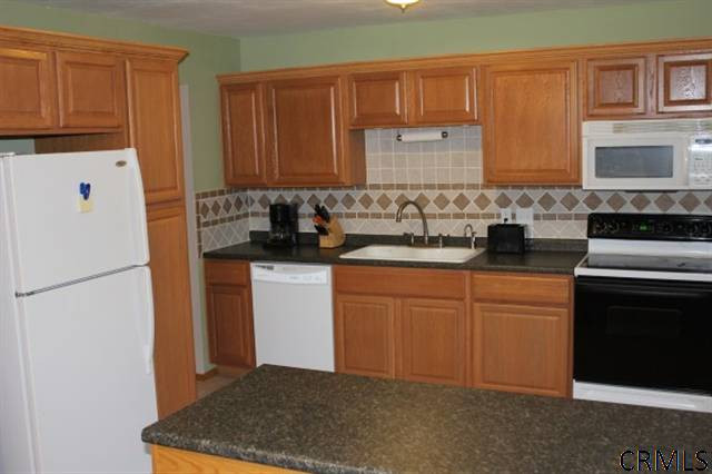 5 Compton Road Clifton Park, NY 12065 - Photo 3 of 15 Photo 3
