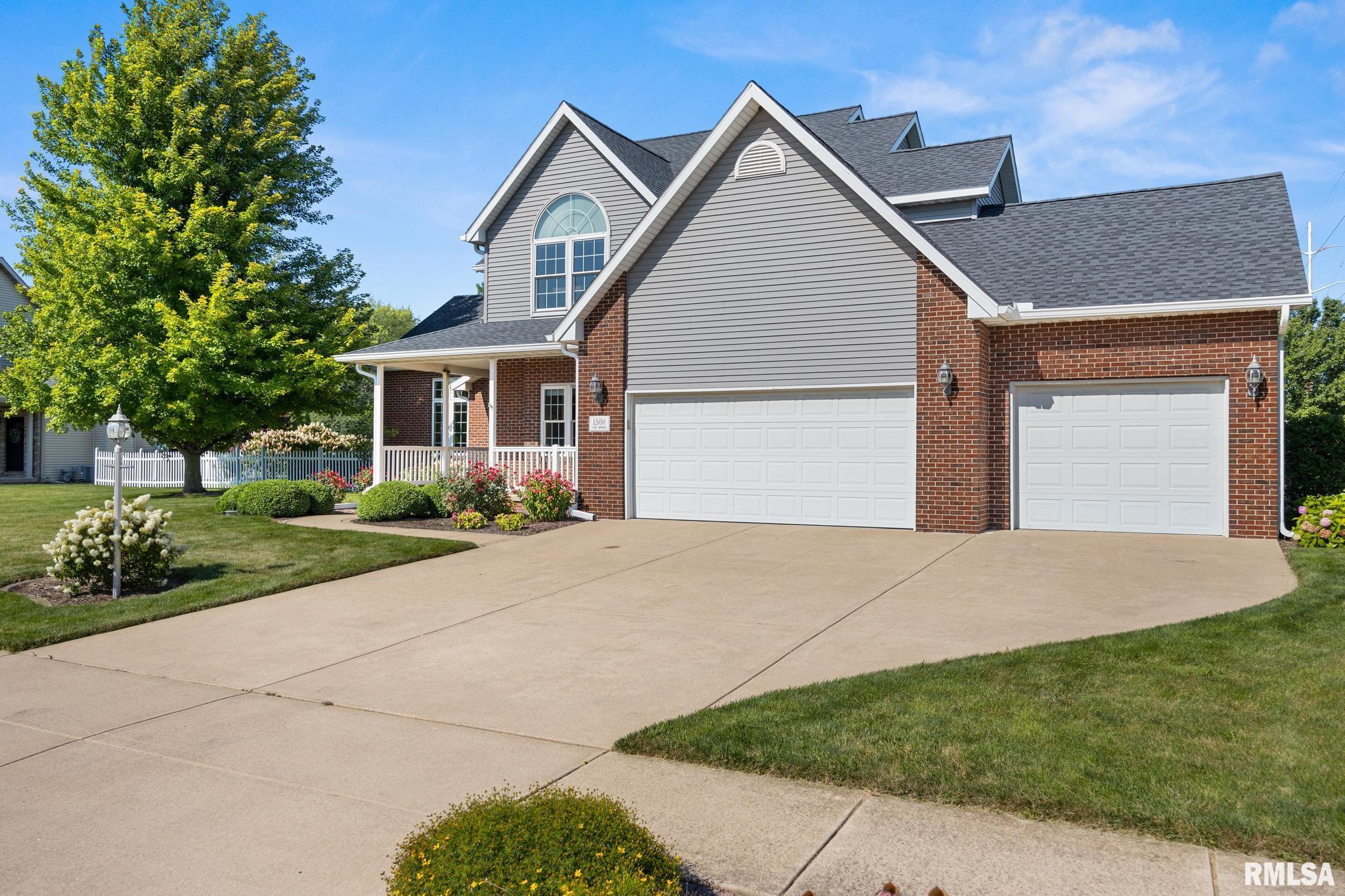 1508 Oak Ridge Washington, IL 61571 - Photo 4 of 47 Gallery Image 4