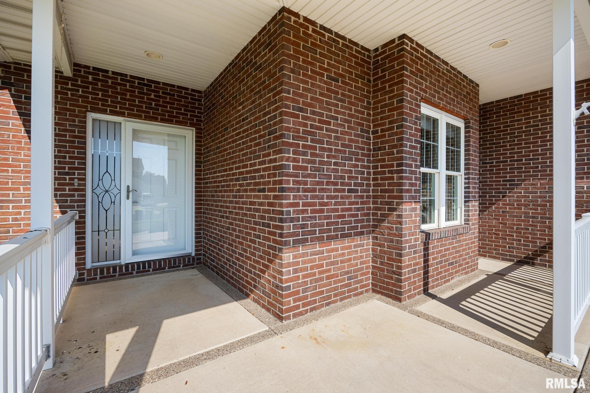 1508 Oak Ridge Washington, IL 61571 - Photo 5 of 47 Gallery Image 5