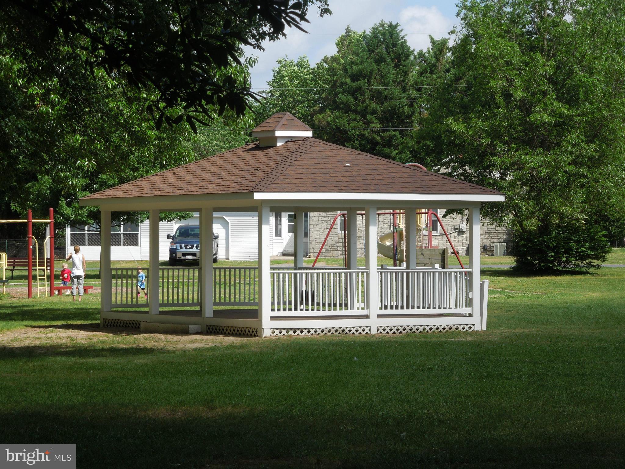 501 Maryland Avenue Ridgely, MD 21660 - Photo 20 of 21 GAZEBO