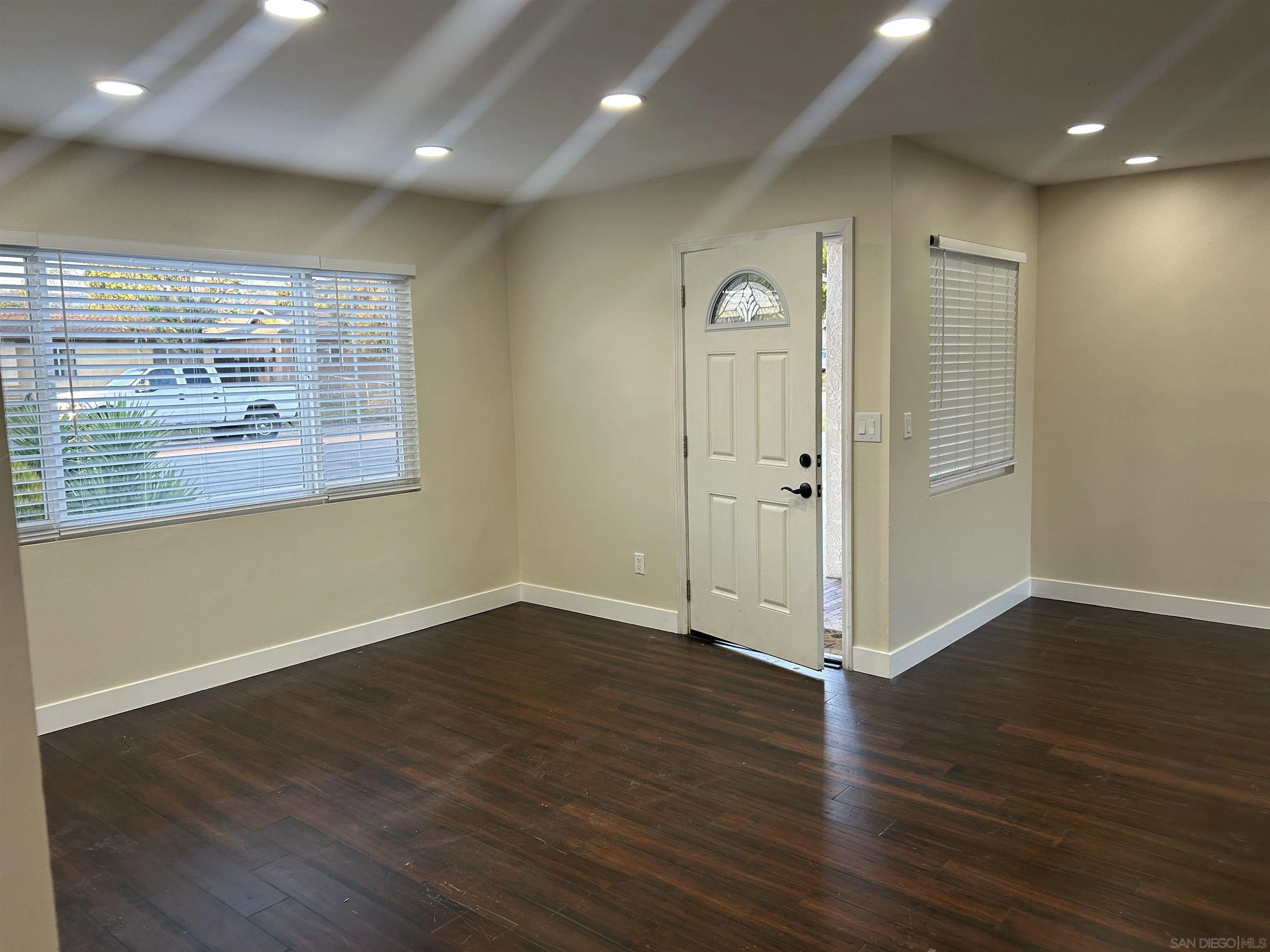 14523 Saco Street Poway, CA 92064 - Photo 5 of 11