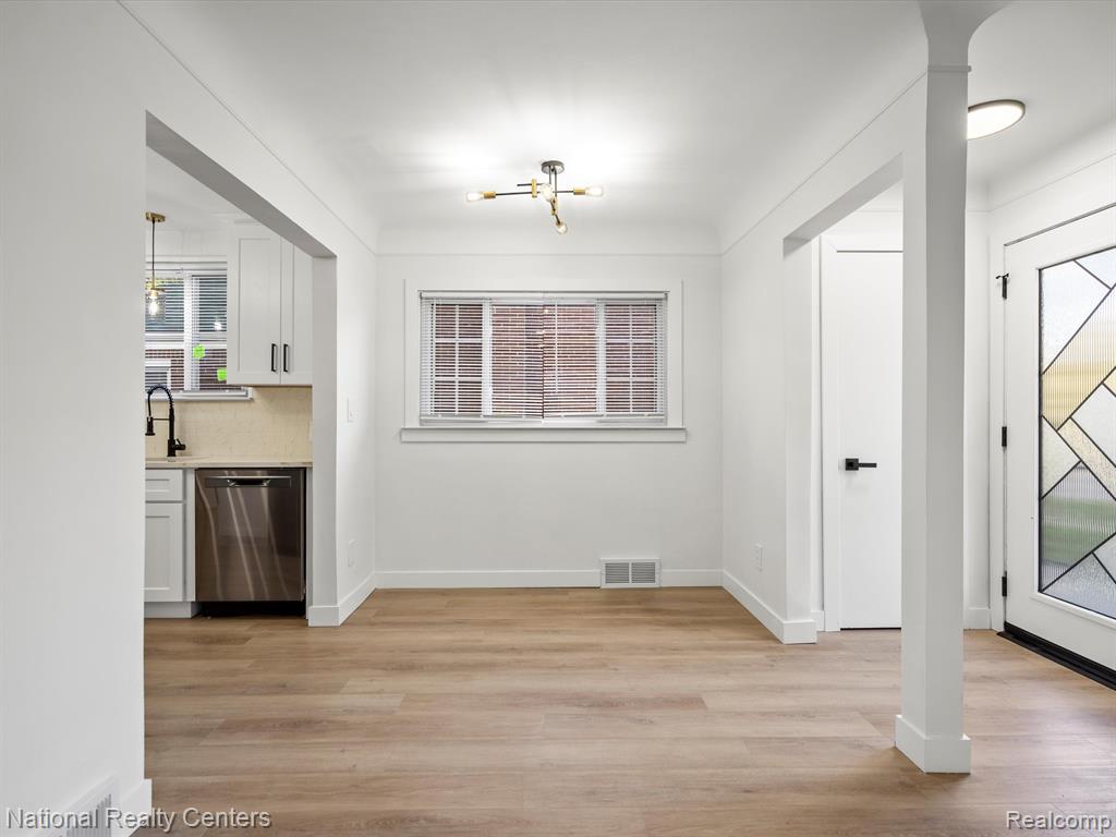 497 Coolidge Road Birmingham, MI 48009 - Photo 5 of 29