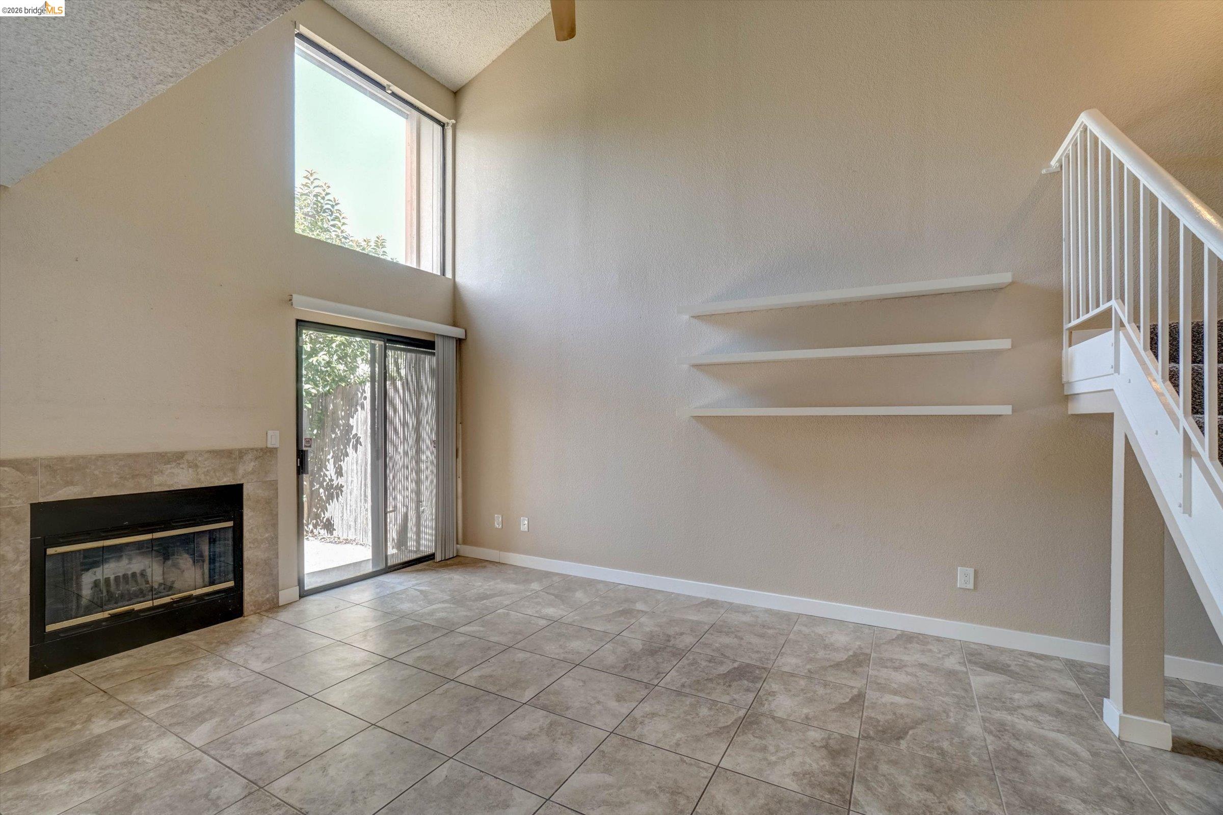 1351 Hood Road Sacramento, CA 95825 - Photo 5 of 36