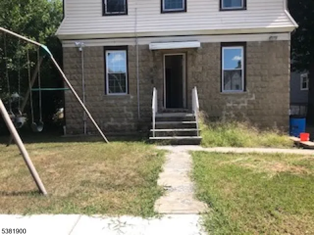 $2,300 | 18 Williamson Avenue, Bloomfield, NJ 07003