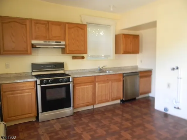 $2,300 | 18 Williamson Avenue, Bloomfield, NJ 07003
