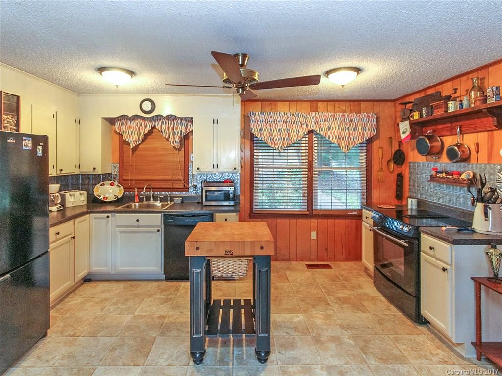 1061 Jackson Road Fort Lawn, SC 29714 - Photo 12 of 24 Gallery Image 12
