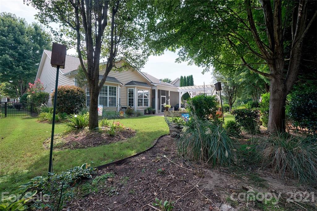 355 Miners Cove Way Fort Mill, SC 29708 - Photo 26 of 37 Gallery Image 26