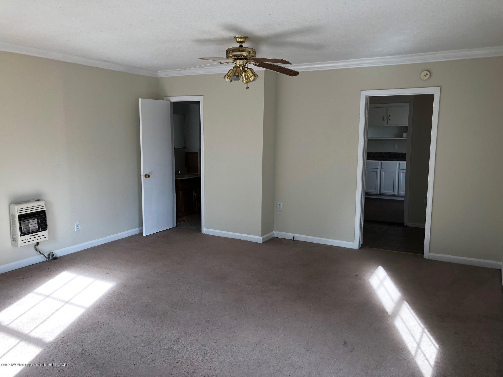 5702 East Tate Road Coldwater, MS 38618 - Photo 13 of 23 5702 east tate8