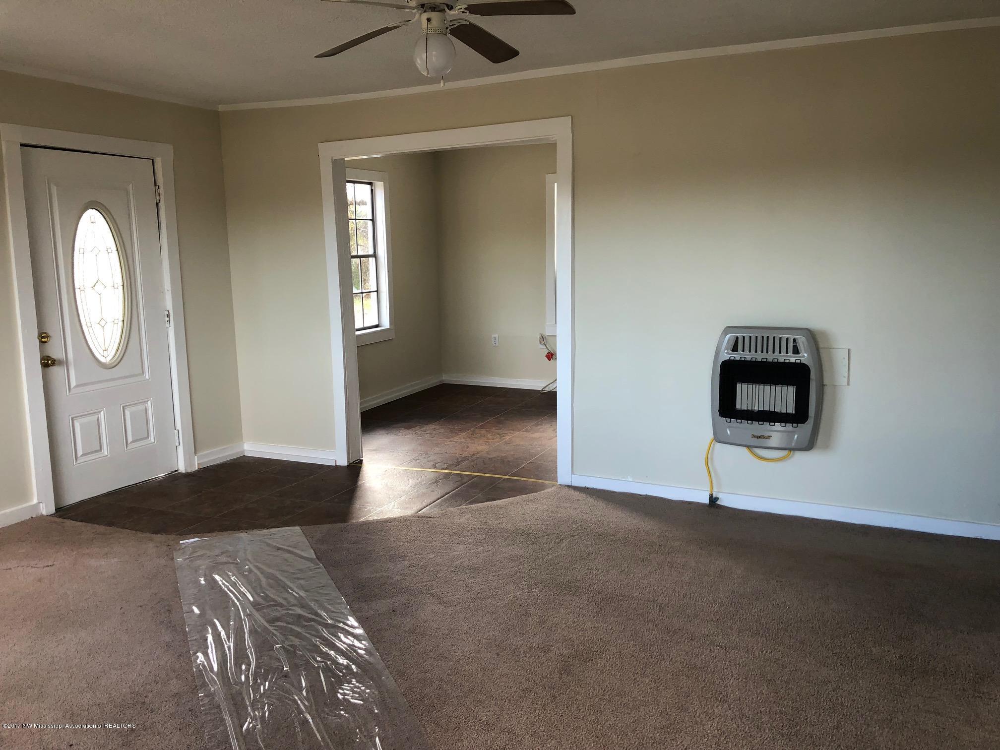 5702 East Tate Road Coldwater, MS 38618 - Photo 6 of 23 5702 east tate1