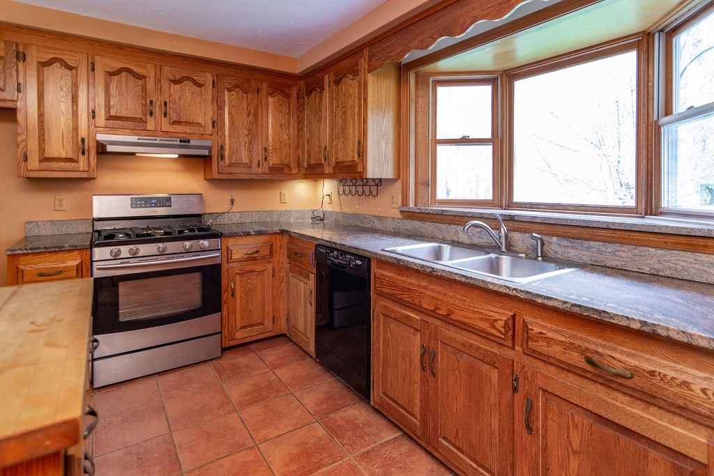 1327 Cherry Valley Road Gilford, NH 03249 - Photo 14 of 38 Gallery Image 14