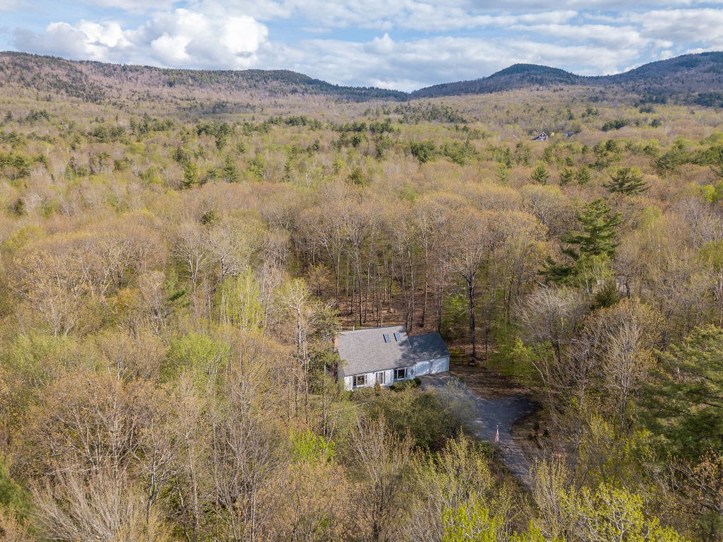 1327 Cherry Valley Road Gilford, NH 03249 - Photo 6 of 38 Gallery Image 6