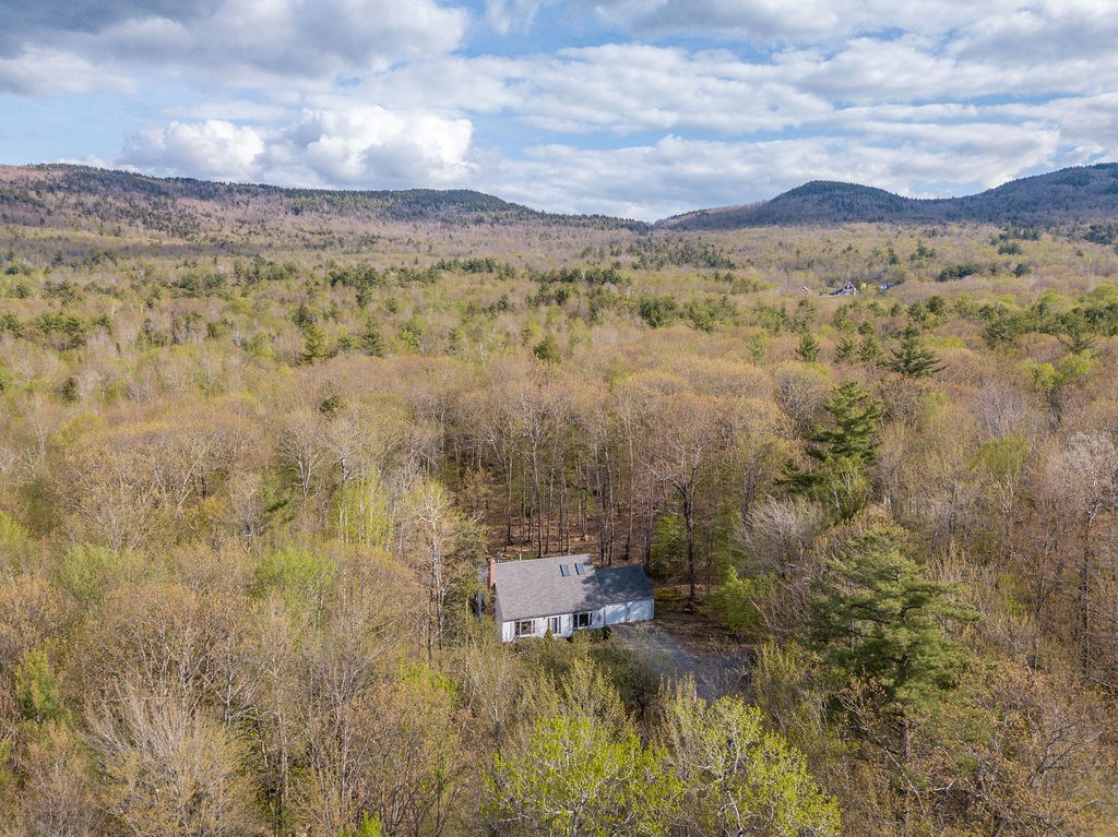 1327 Cherry Valley Road Gilford, NH 03249 - Photo 7 of 38 Gallery Image 7