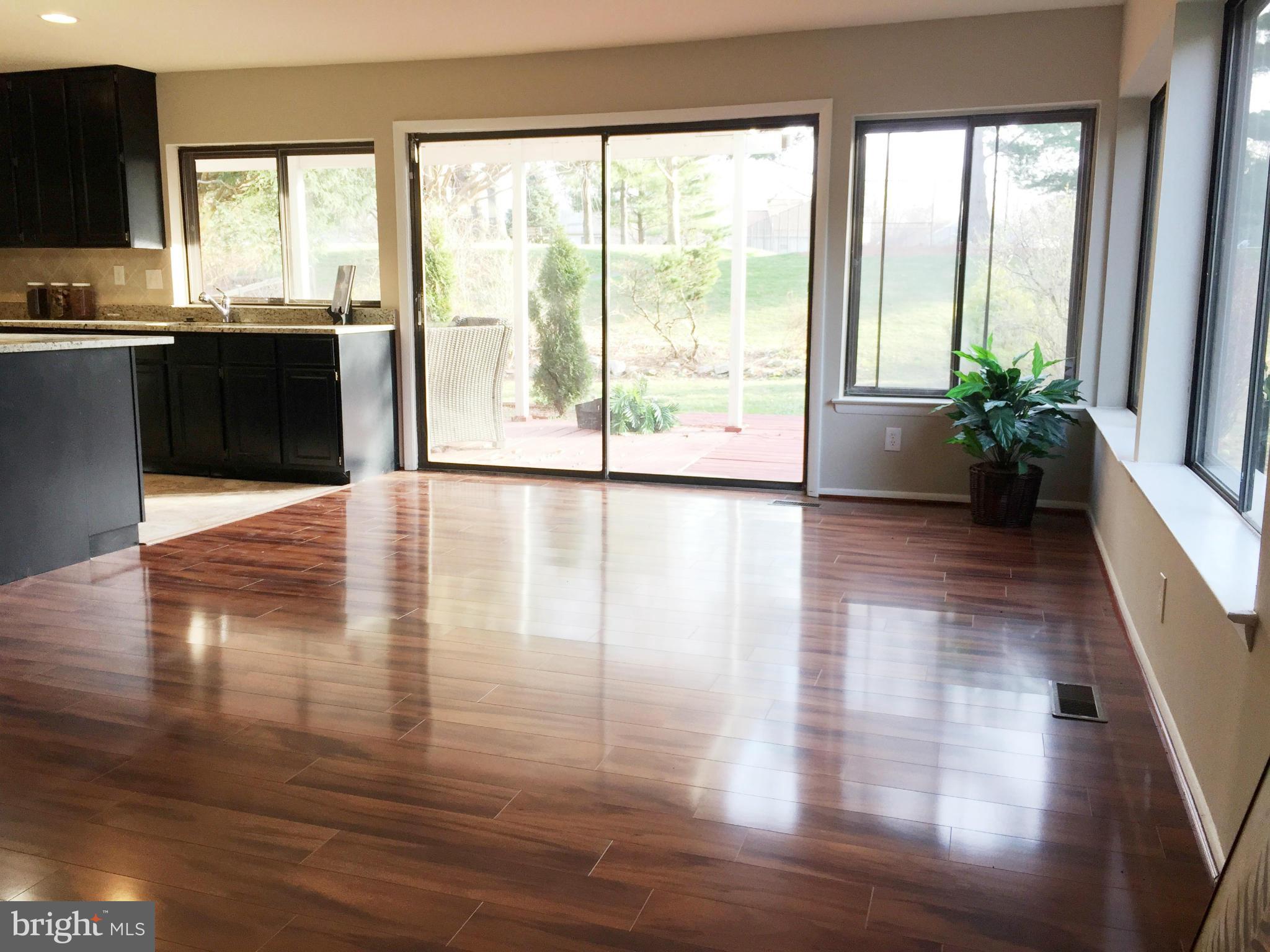 18932 Lindenhouse Road Gaithersburg, MD 20879 - Photo 14 of 30 Family Room