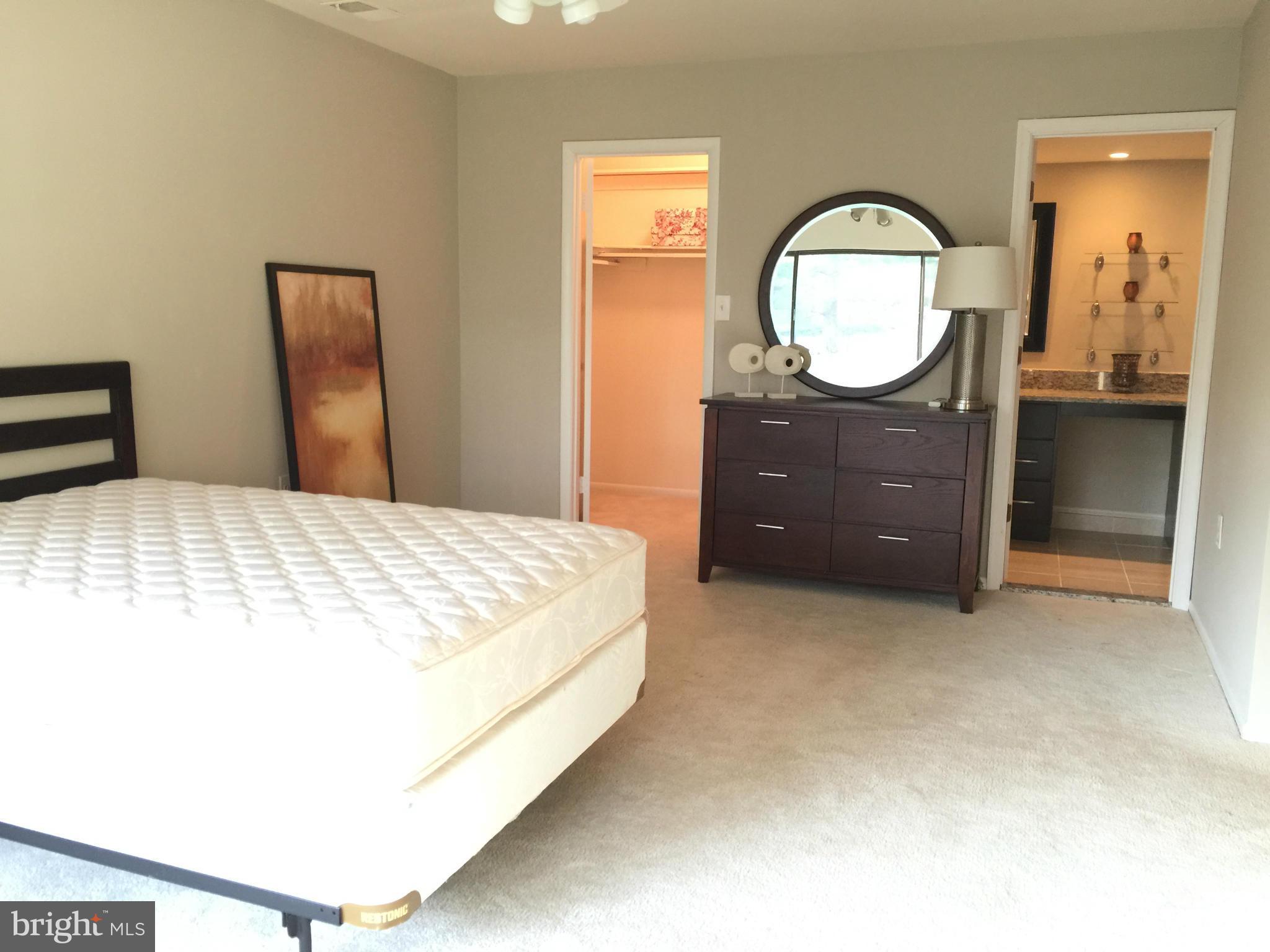 18932 Lindenhouse Road Gaithersburg, MD 20879 - Photo 17 of 30 Bedroom (Master)