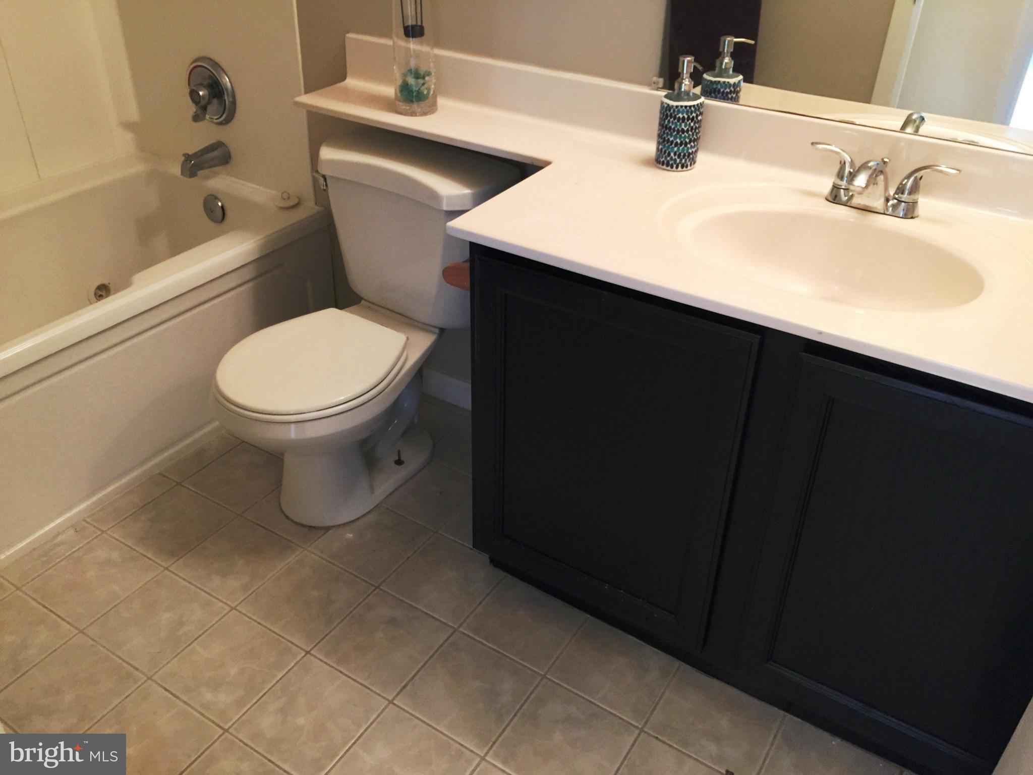 18932 Lindenhouse Road Gaithersburg, MD 20879 - Photo 24 of 30 Bath