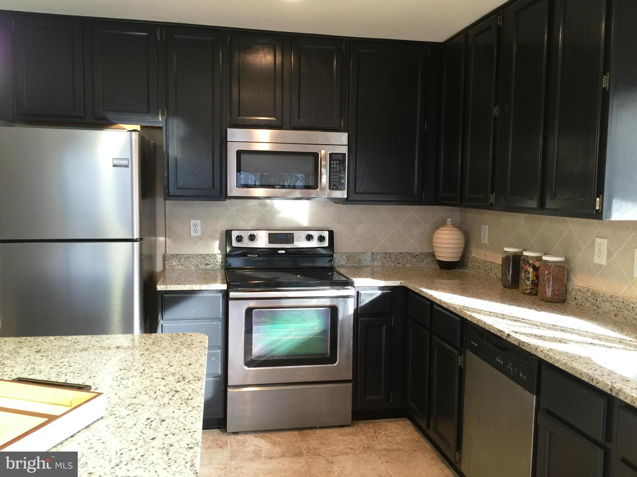 18932 Lindenhouse Road Gaithersburg, MD 20879 - Photo 10 of 30 Kitchen