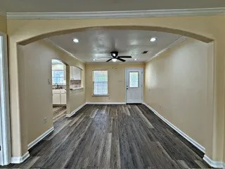 $1,800 | 310 West Houston Avenue, Pasadena, TX 77502