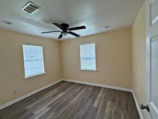 $1,800 | 310 West Houston Avenue, Pasadena, TX 77502