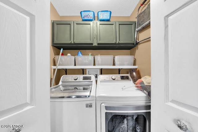 116 Newport Road Northeast Milledgeville, GA 31061 - Photo 17 of 30 a utility room with dryer and washer