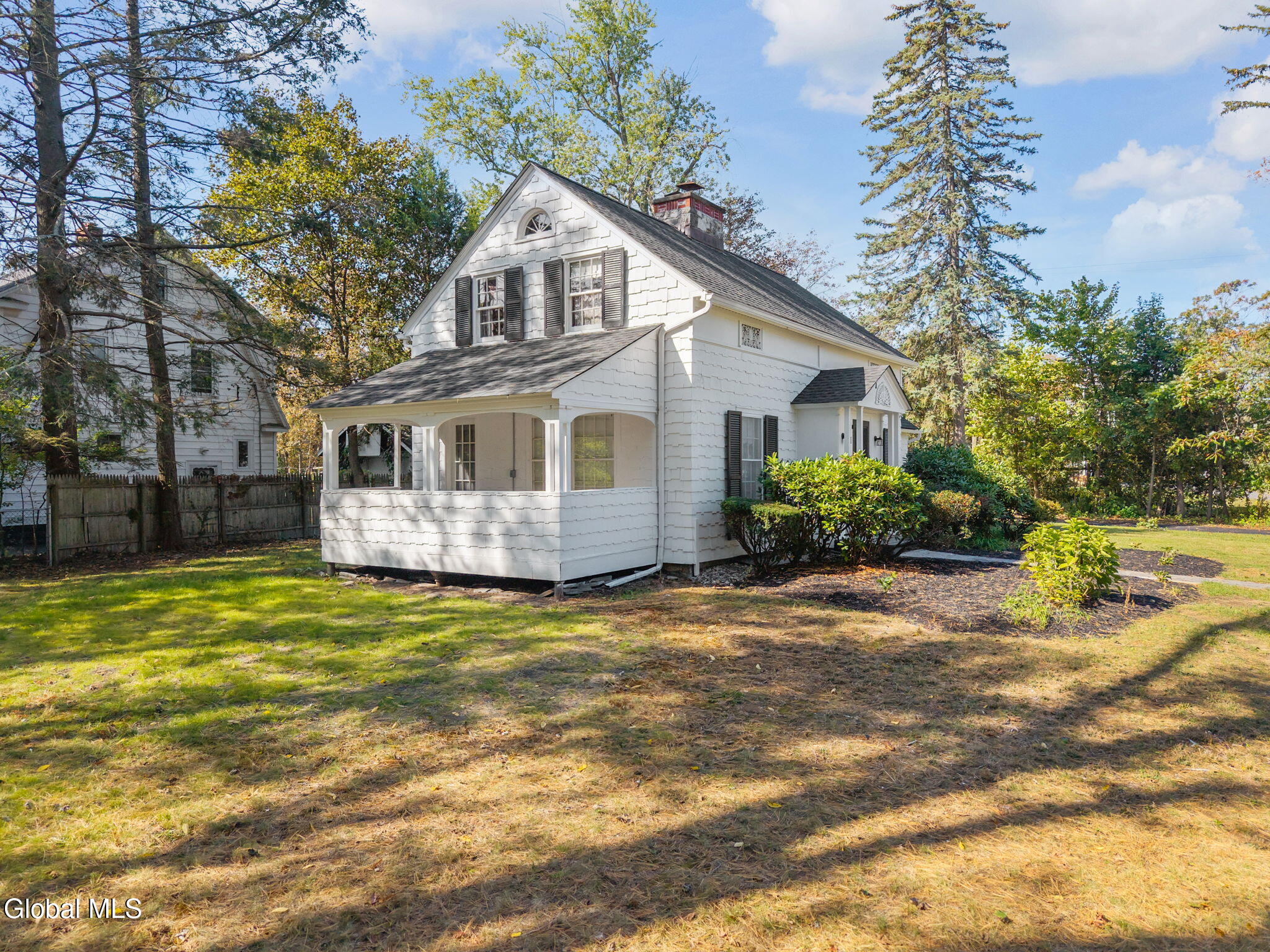 1918 Mayfair Road Niskayuna, NY 12309 - Photo 2 of 44 45-1918MayfairRd_40