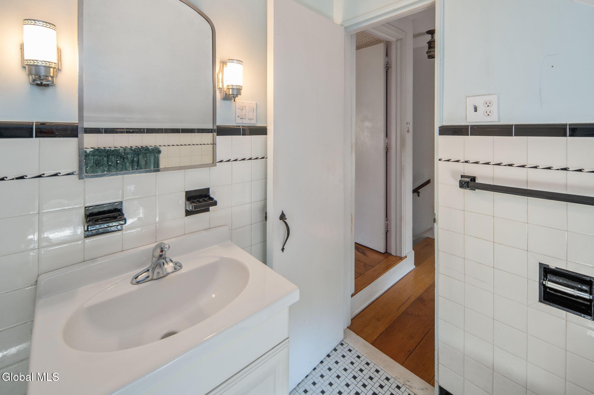 1918 Mayfair Road Niskayuna, NY 12309 - Photo 23 of 44 25-1918MayfairRd_22