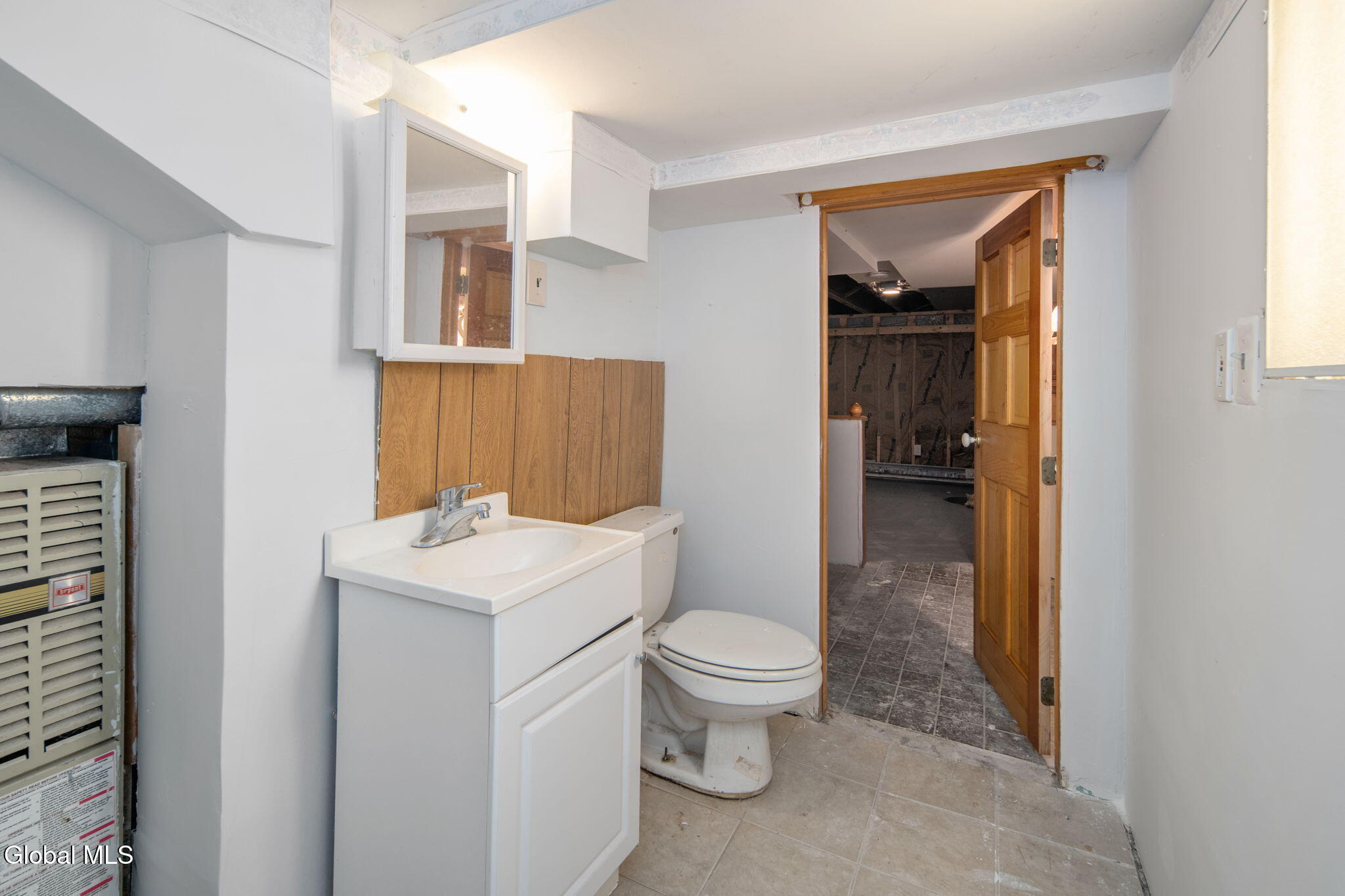 1918 Mayfair Road Niskayuna, NY 12309 - Photo 31 of 44 38-1918MayfairRd_33