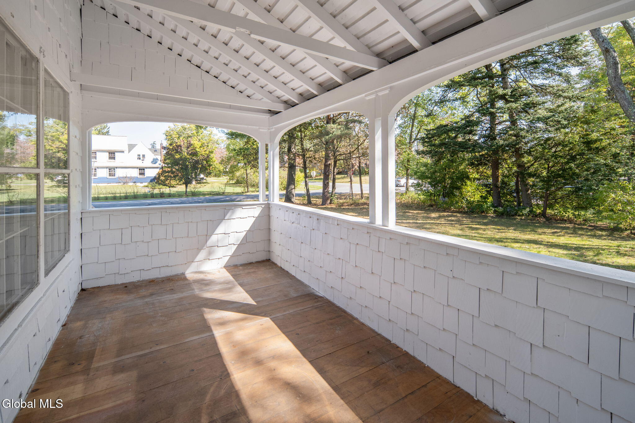 1918 Mayfair Road Niskayuna, NY 12309 - Photo 33 of 44 44-1918MayfairRd_39