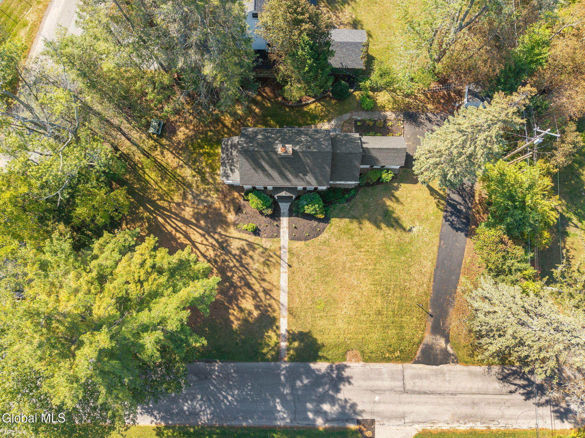 1918 Mayfair Road Niskayuna, NY 12309 - Photo 38 of 44 51-1918MayfairRd_46