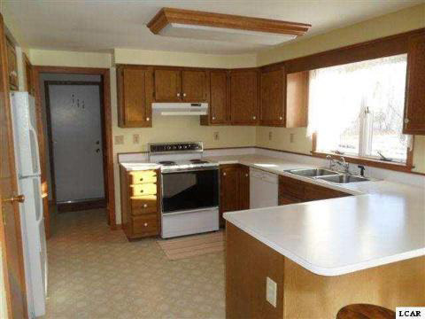 4025 Sharp Road Adrian, MI 49221 - Photo 8 of 19 20323840-7.JPG