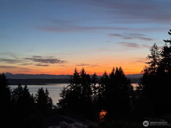 $680,000 | 3834 South Passage View Lane, Langley, WA 98260