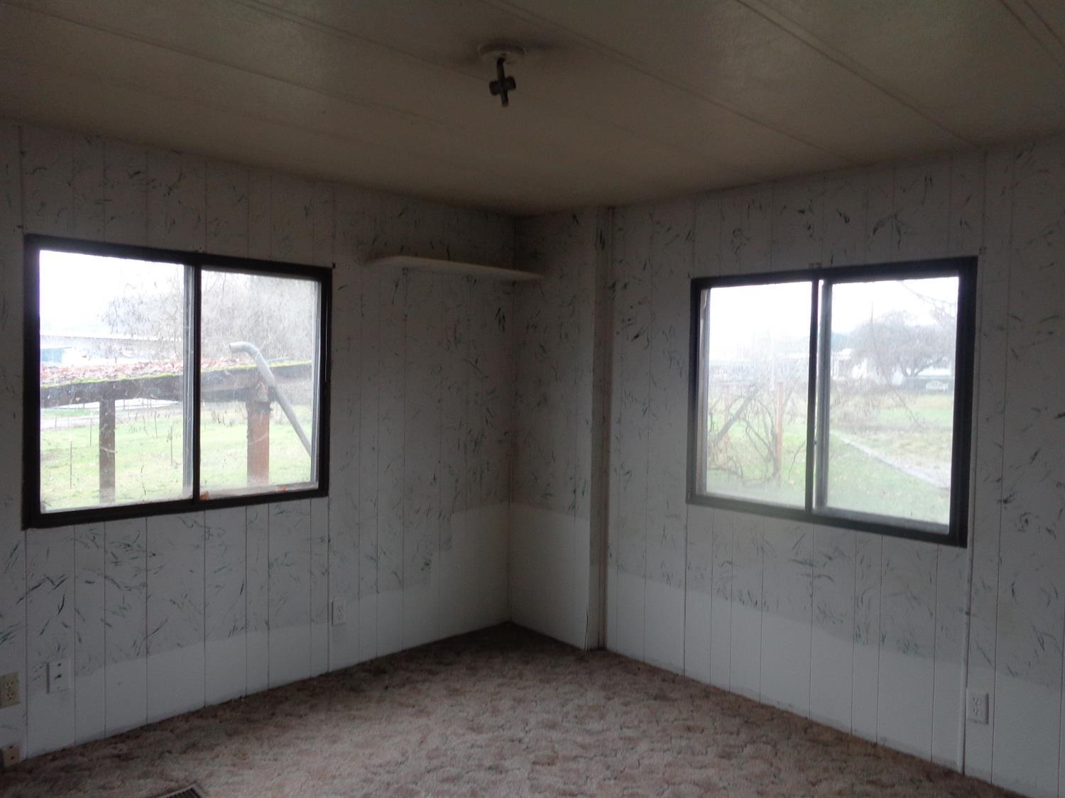 8213 Blackwell Road Central Point, OR 97502 - Photo 10 of 15 Additional Photo