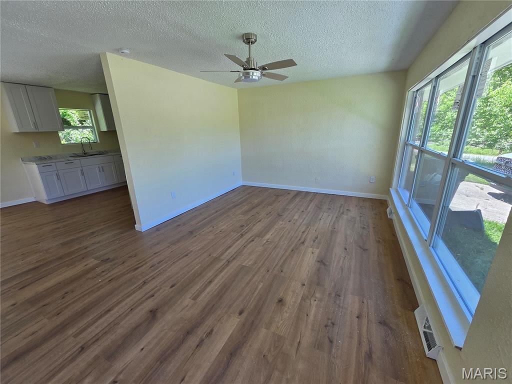 4 Hi-Pointe Drive Belleville, IL 62223 - Photo 8 of 27