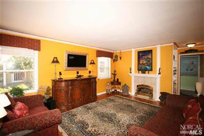 626 Oak Street Santa Rosa, CA 95404 - Photo 3 of 12 Gallery Image 3