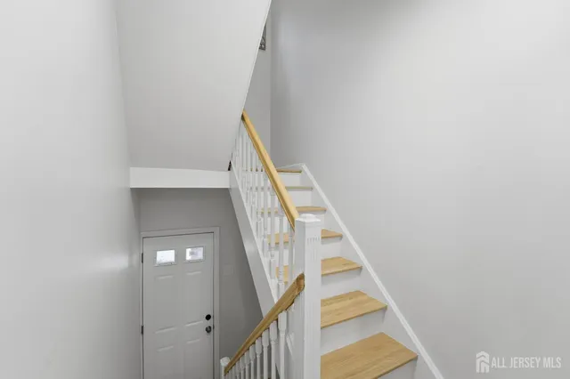 $1,125,000 | 21 Lincoln Parkway, Bayonne, NJ 07002