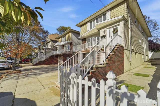 $1,125,000 | 21 Lincoln Parkway, Bayonne, NJ 07002
