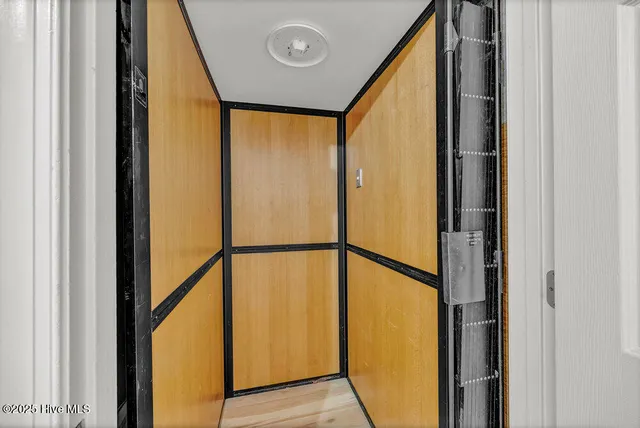 $1,725,000 | 227 Gazebo Court, Wilmington, NC 28409