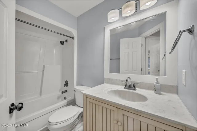 $1,725,000 | 227 Gazebo Court, Wilmington, NC 28409