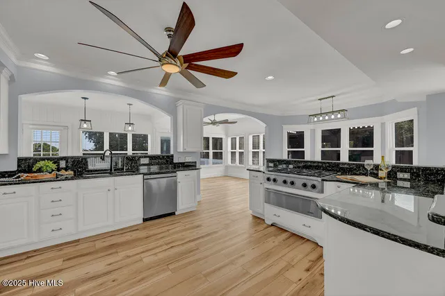 $1,725,000 | 227 Gazebo Court, Wilmington, NC 28409