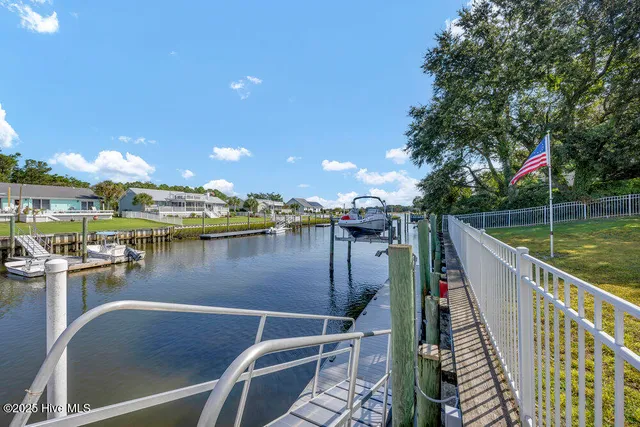 $1,725,000 | 227 Gazebo Court, Wilmington, NC 28409