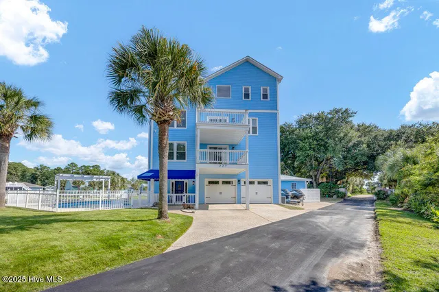 $1,725,000 | 227 Gazebo Court, Wilmington, NC 28409