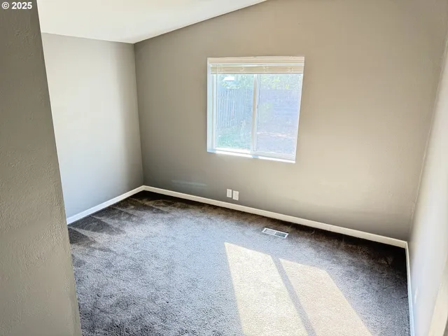 $124,999 | 1949 Southeast Palmquist Road, Unit 51, Gresham, OR 97080